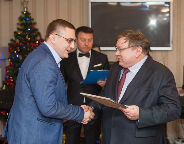 журналисты иваново. корреспонденты ивановского телевидения. фото ивановских журналистов мужчин в начале 2000. журналисты иваново. журналисты иваново.